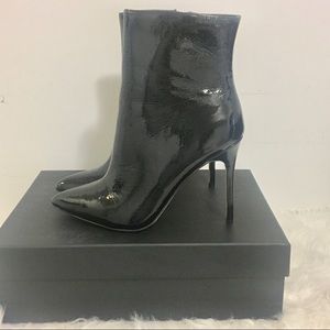 PATENT LEATHER BOOTIE by F21